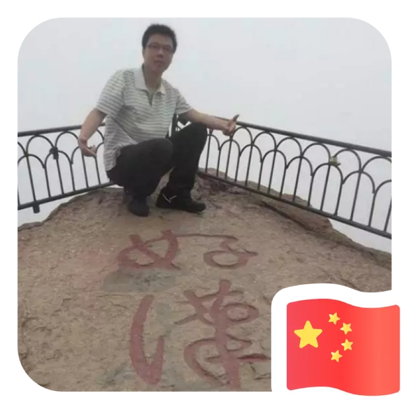 一只小虎牙的第一张照片--罗源相亲网