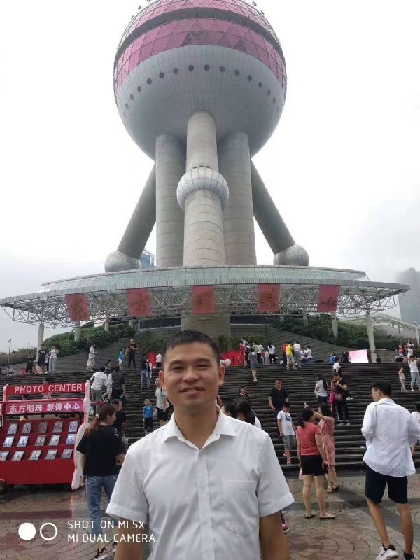 小猫吃老鼠的第一张照片--罗源相亲网
