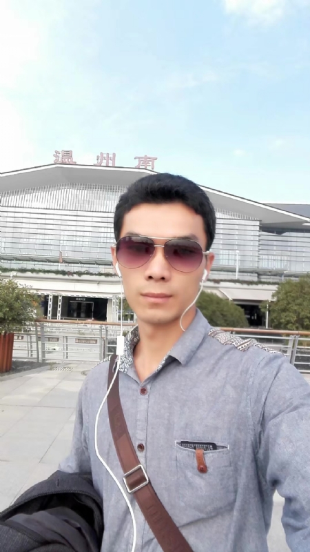 错把真心喂了狗的第三张照片--罗源相亲网